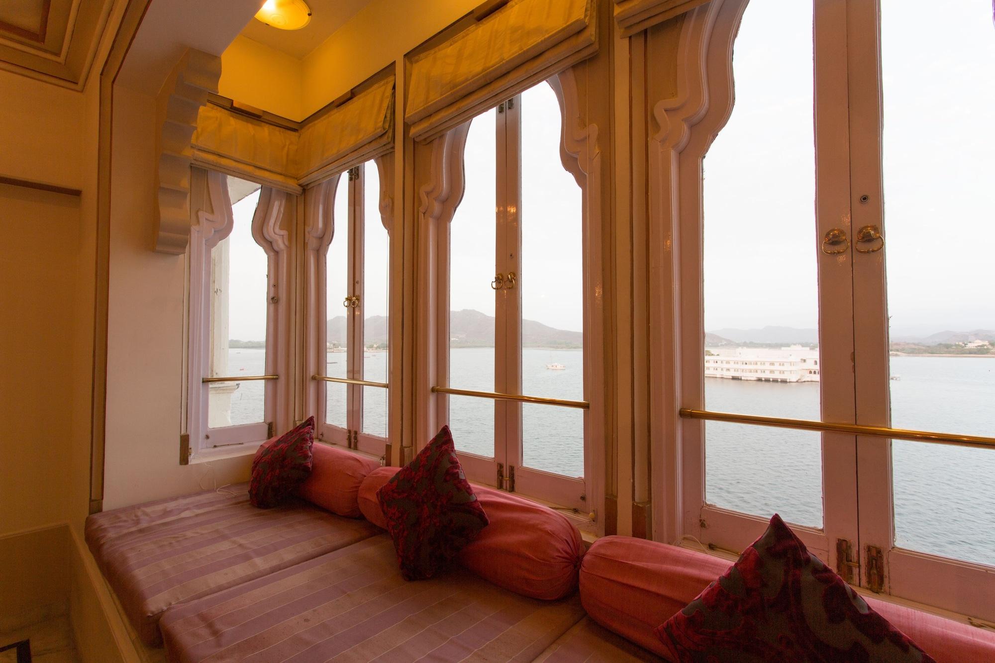 Taj Fateh Prakash Palace Udaipur Exterior photo