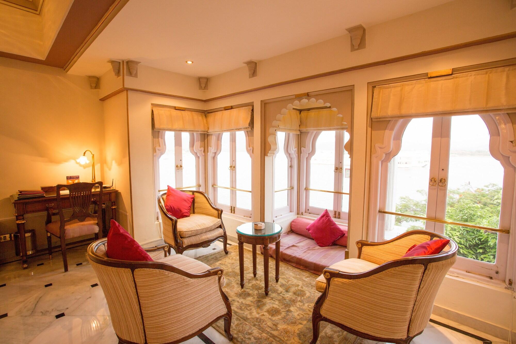 Taj Fateh Prakash Palace Udaipur Exterior photo