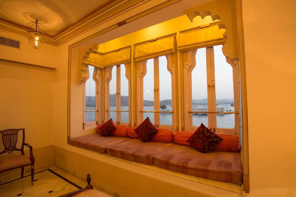 Taj Fateh Prakash Palace Udaipur Exterior photo