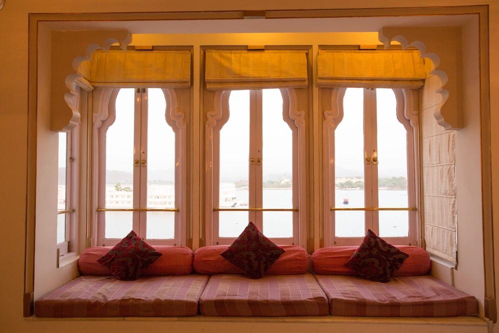 Taj Fateh Prakash Palace Udaipur Exterior photo