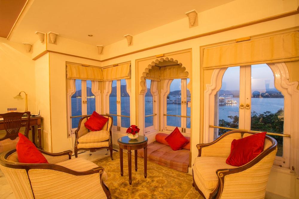 Taj Fateh Prakash Palace Udaipur Exterior photo