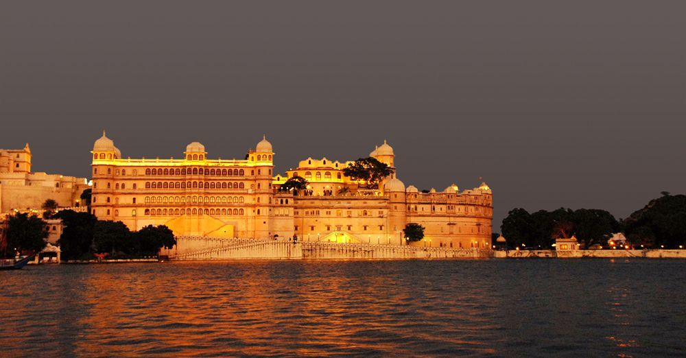 Taj Fateh Prakash Palace Udaipur Hotel Exterior photo